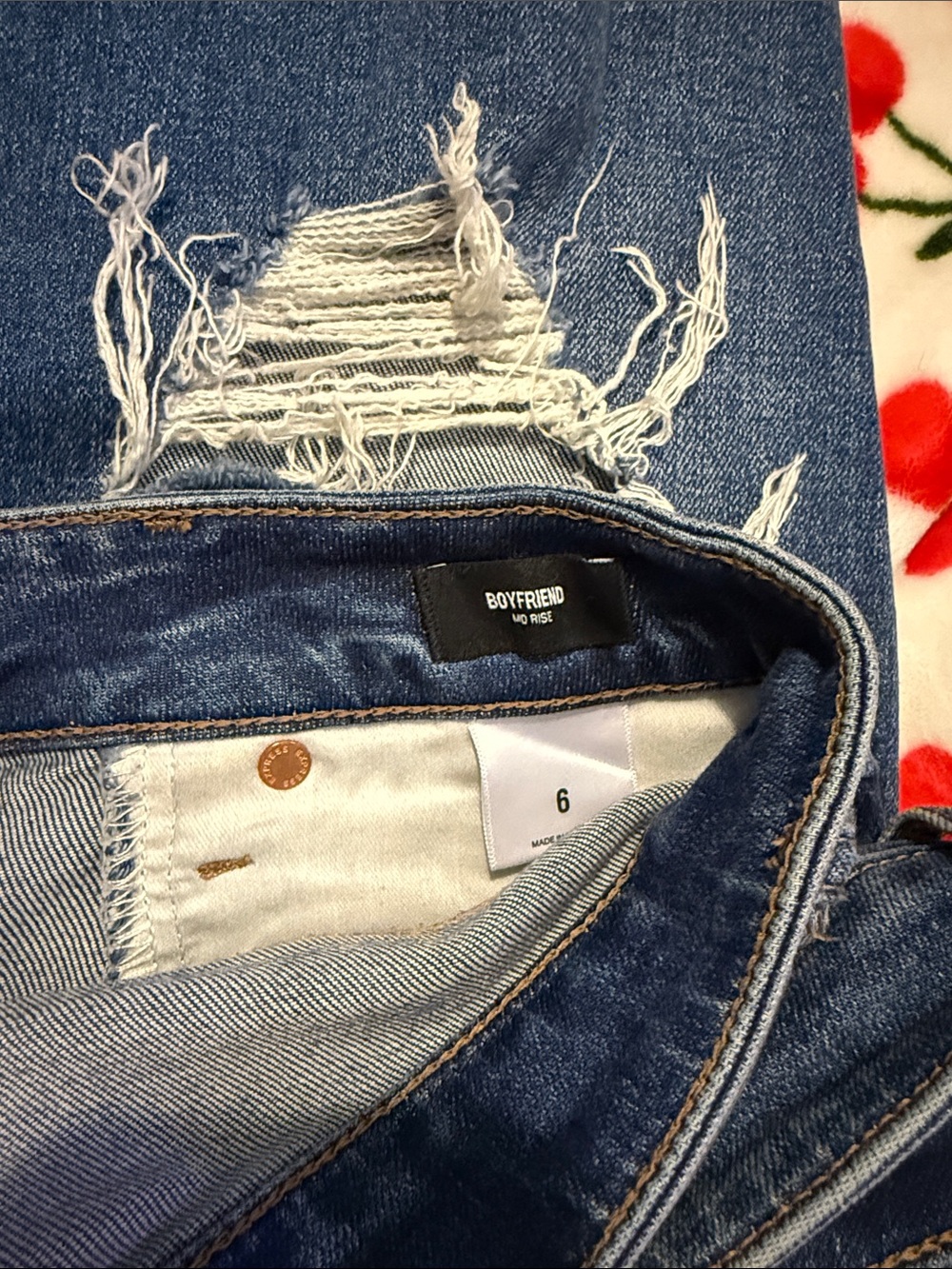 Express Mid Rise Distressed Jeans - Picture 5 of 5
